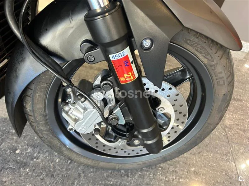 Yamaha XMAX 125 - Vista 10