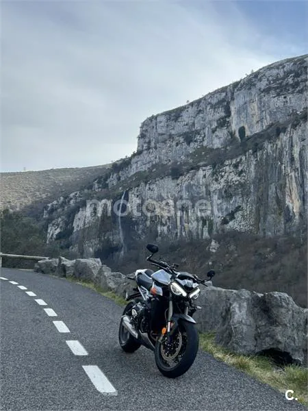 Triumph Street Triple 765 11.900 € 2025 Cantabria - 1