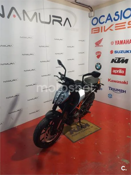 KTM 125 – Vista 6