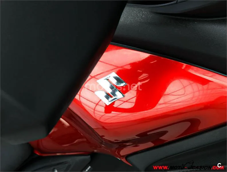 Suzuki V-Strom 650 - Vista 9
