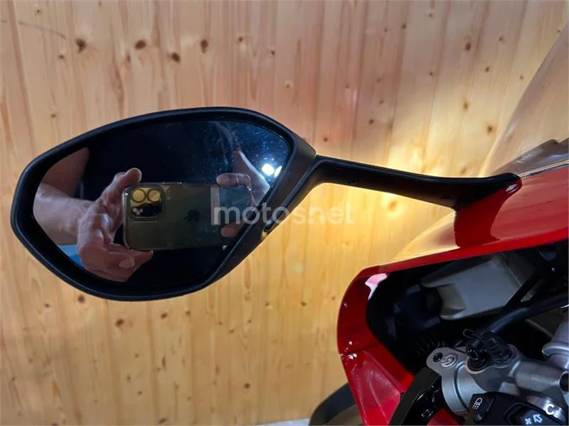 Ducati Panigale V4 - Vista 23