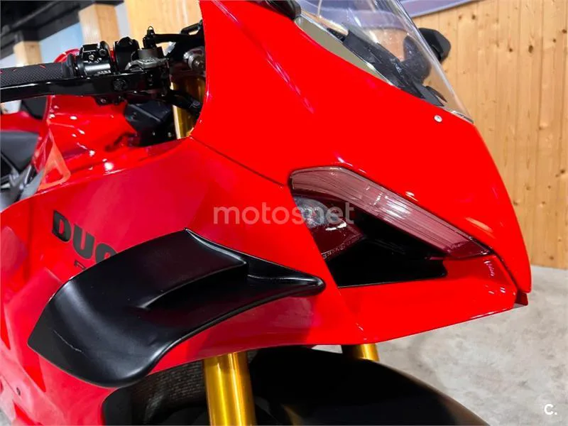 Ducati Panigale V4 - Vista 37