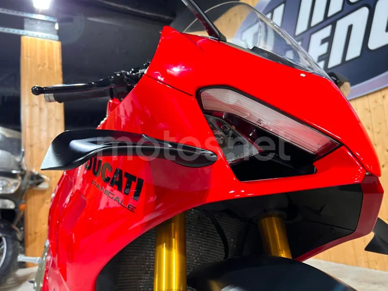 Ducati Panigale V4 - Vista 45