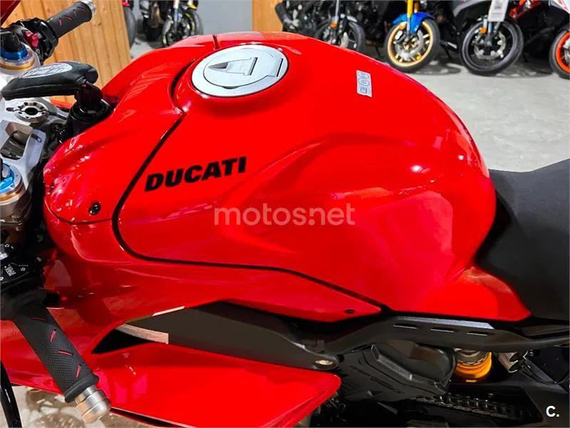 Ducati Panigale V4 - Vista 75