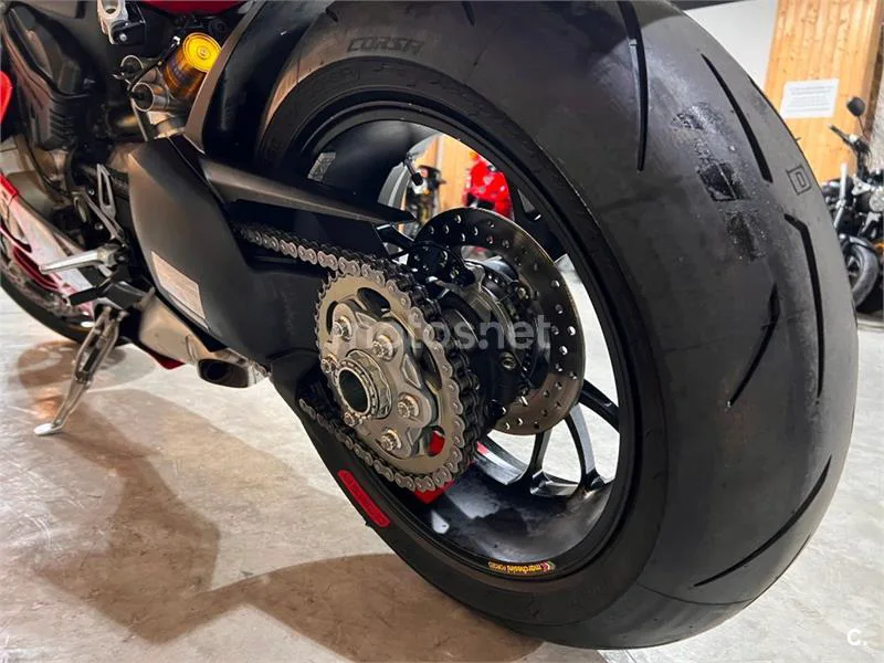 Ducati Panigale V4 - Vista 80