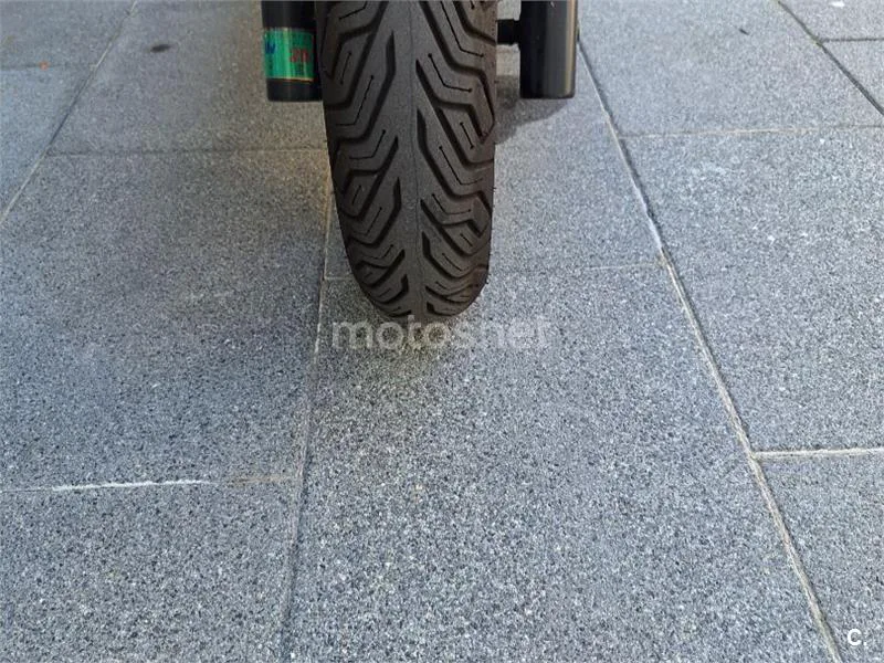 Kymco Super Dink 125 – Vista 13
