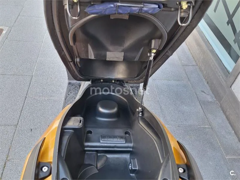 Kymco Super Dink 125 – Vista 3