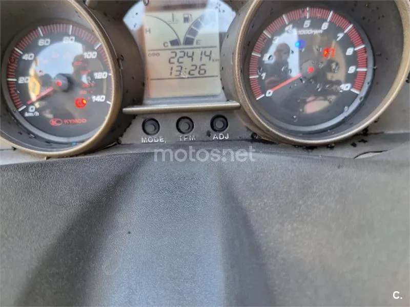 Kymco Super Dink 125 – Vista 9