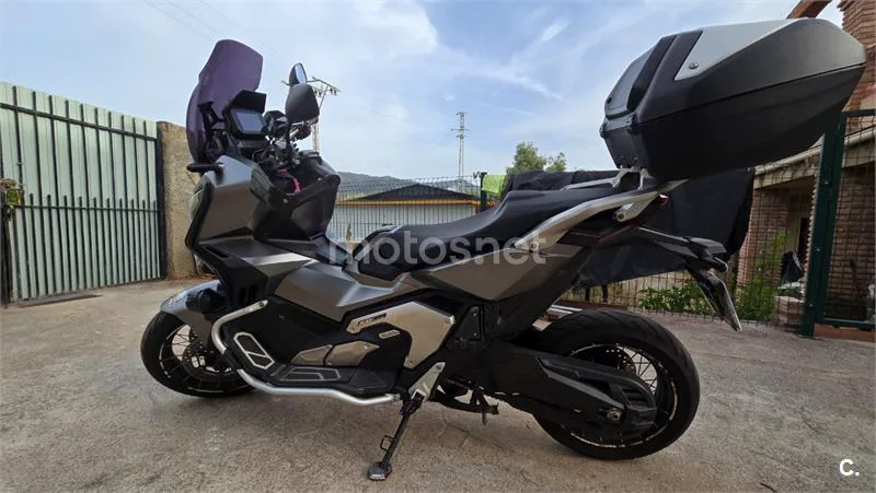 Honda X-ADV - Vista 11