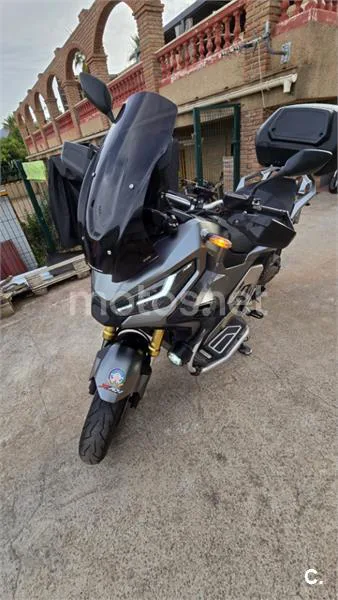 Honda X-ADV - Vista 7