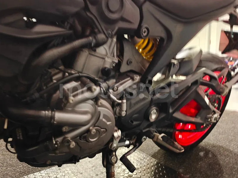 Ducati Monster - Vista 14