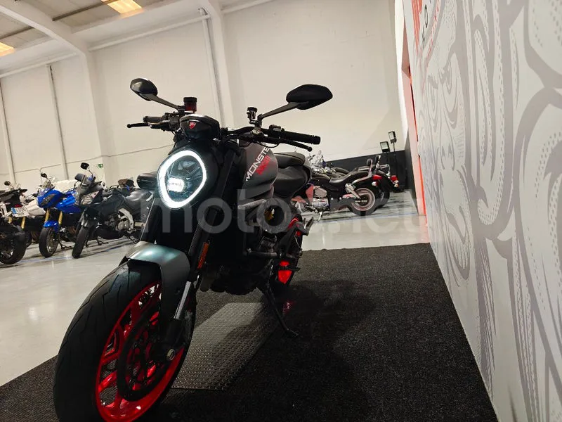 Ducati Monster - Vista 6