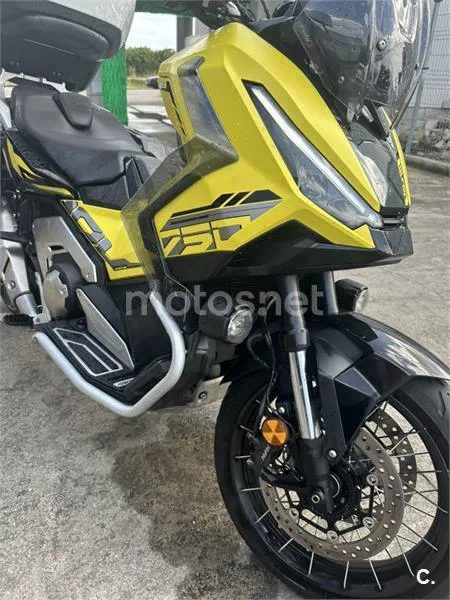 Honda X-ADV - Vista 3