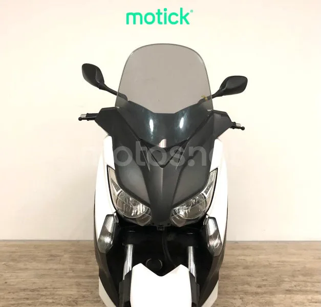 Yamaha XMAX 400 - Vista 9