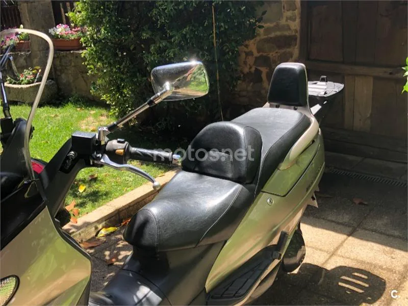 Suzuki Burgman 250 - Vista 6