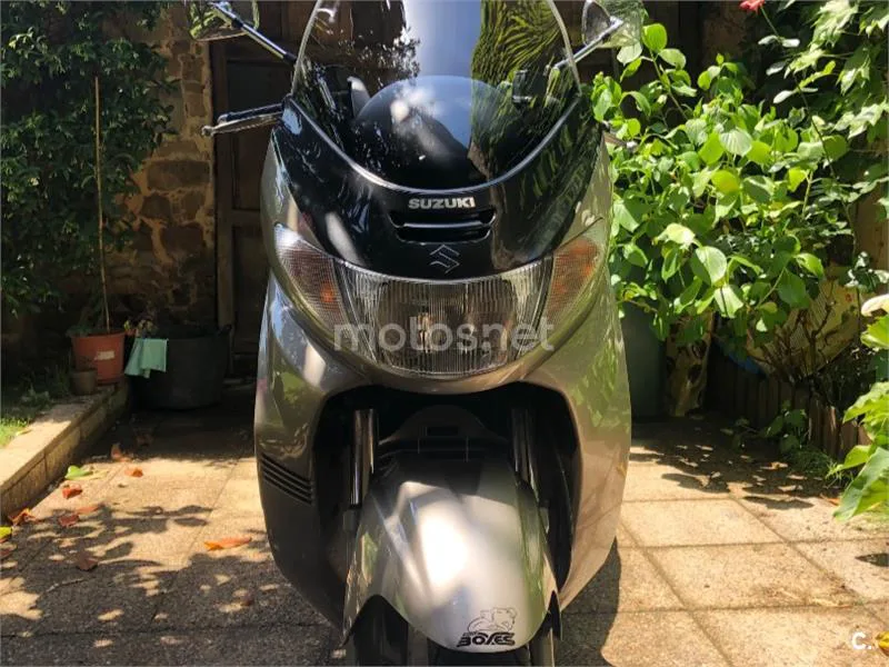 Suzuki Burgman 250 - Vista 8