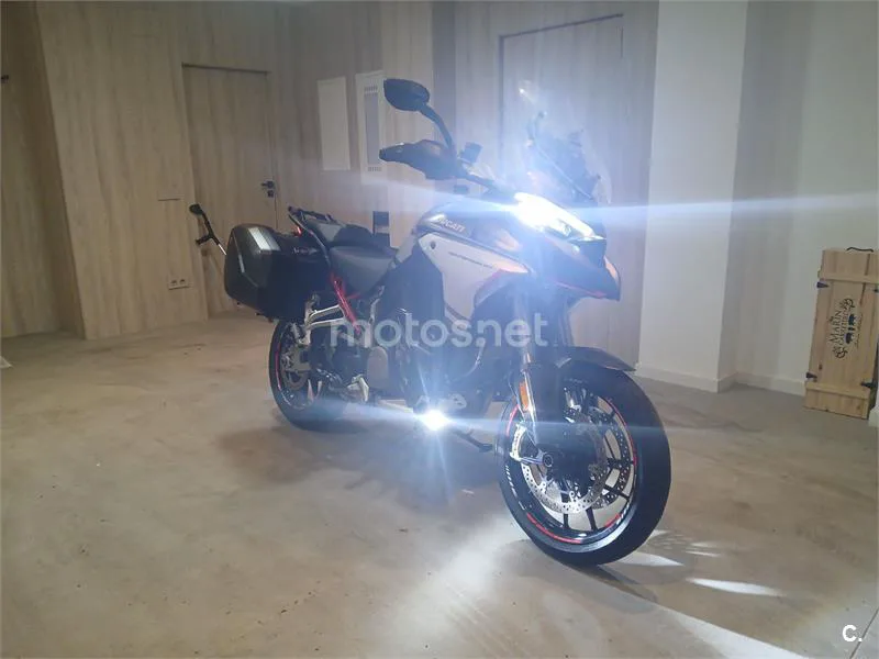 Ducati Multistrada V4 - Vista 9