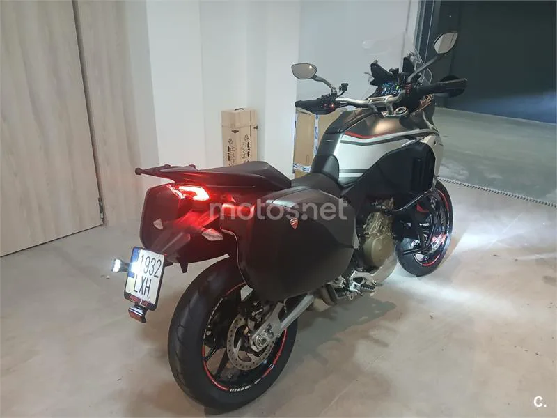 Ducati Multistrada V4 - Vista 10