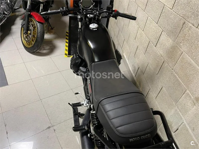 Moto Guzzi V7 – Vista 7