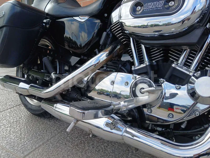 Harley-Davidson SuperLow - Vista 8