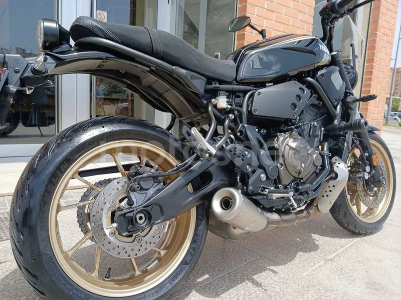 Yamaha XSR700 - Vista 4