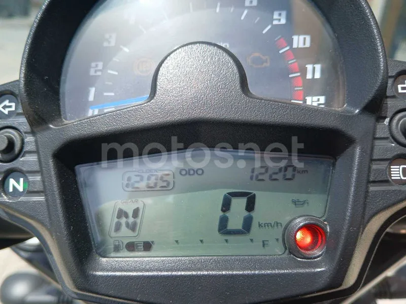 Kawasaki Vulcan S - Vista 7
