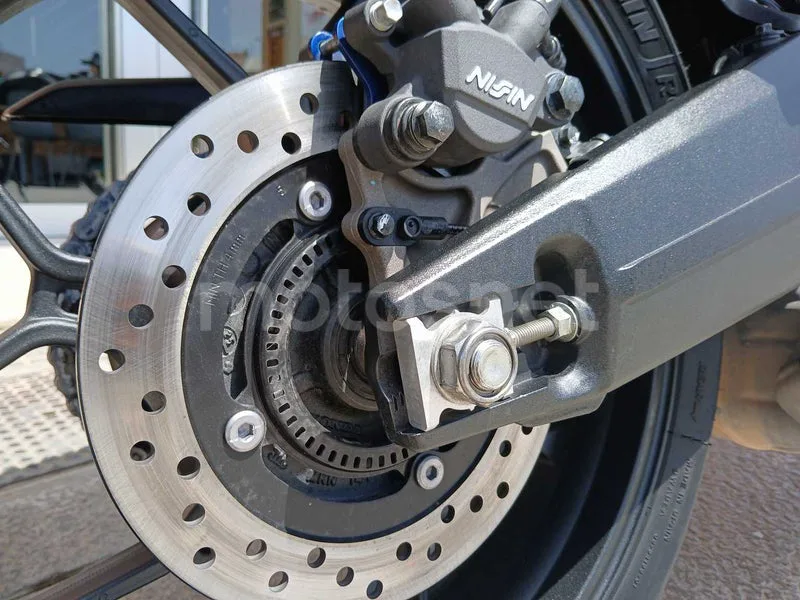 Honda CBR650R - Vista 7