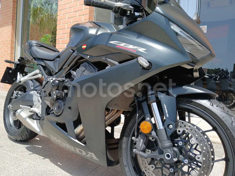 Honda CBR650R - Vista 6
