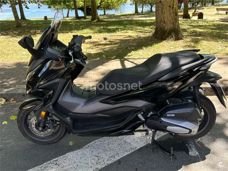 Honda Forza 125 - Vista 3