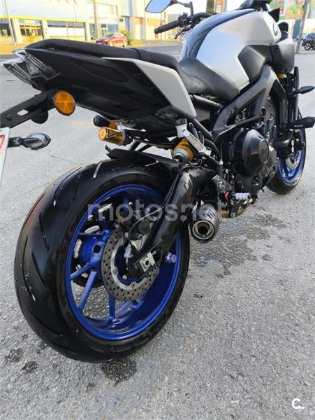 Yamaha MT-09 - Vista 6