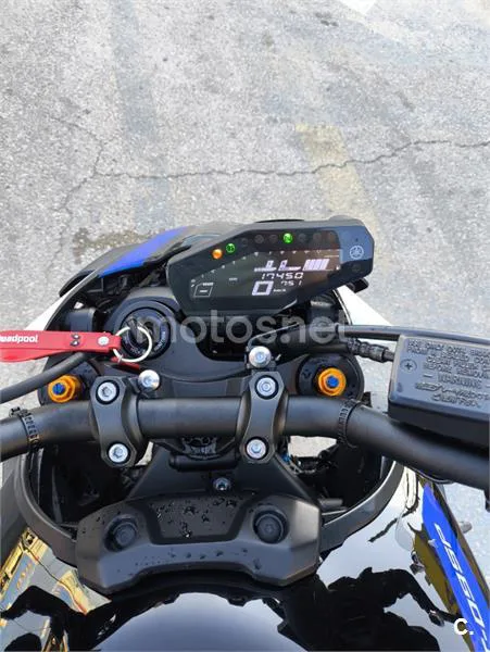 Yamaha MT-09 - Vista 8