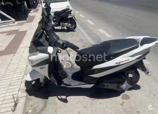 Aprilia SXR 50 – Vista 3