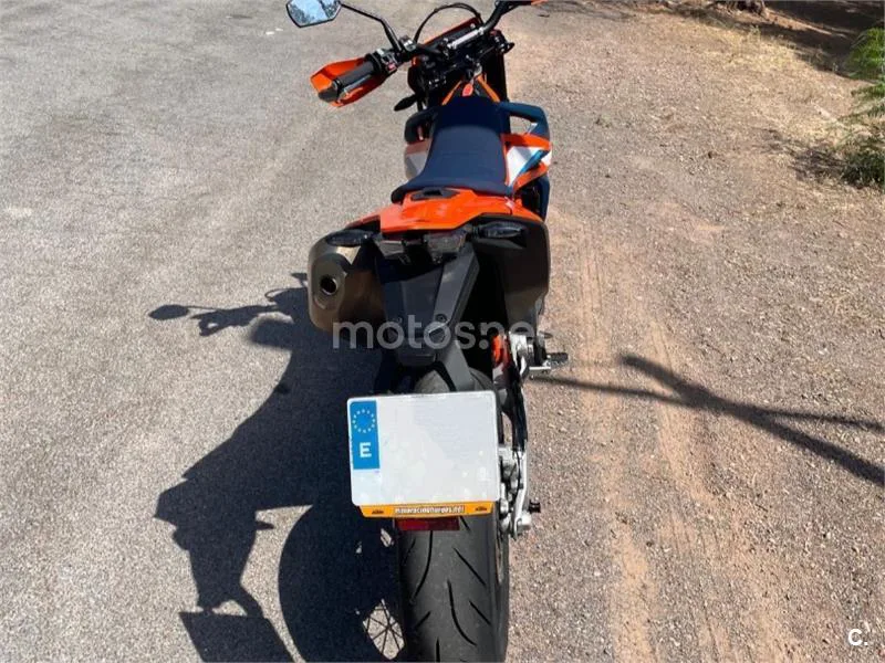 KTM 690 SMC R – Vista 6