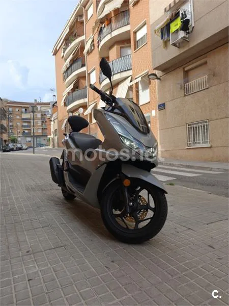 Honda PCX125 - Vista 3