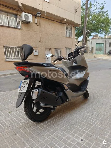 Honda PCX125 - Vista 4