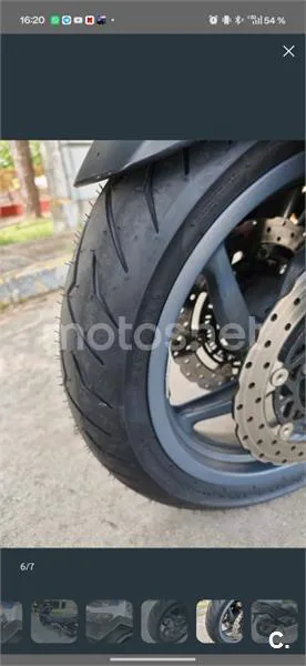 Kymco AK 550 - Vista 3