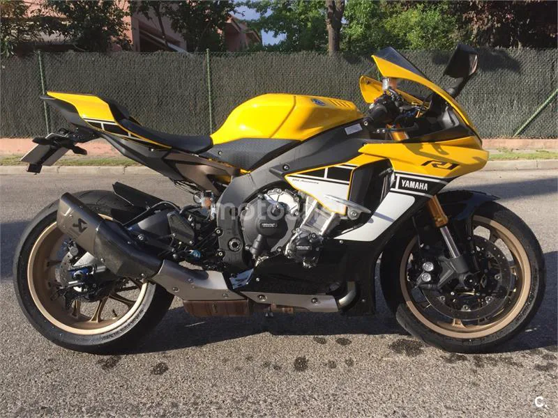 Yamaha R1 – Vista 7