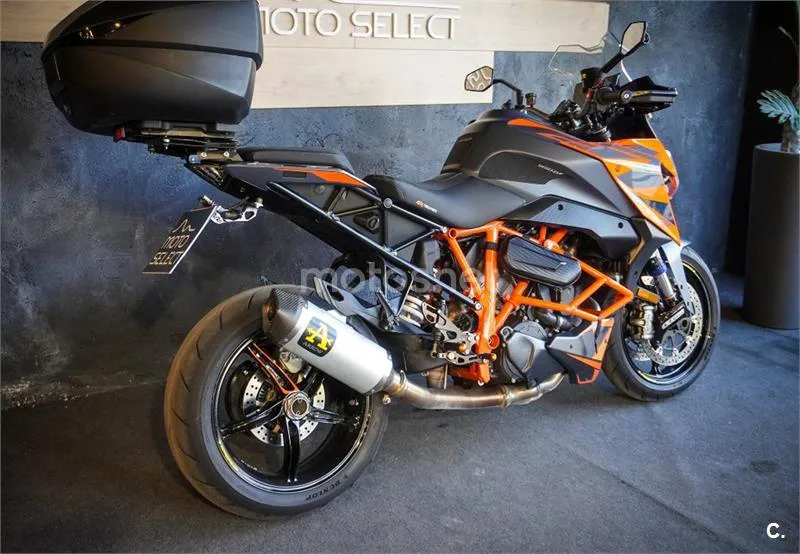KTM 1290 Super Duke GT - Vista 14
