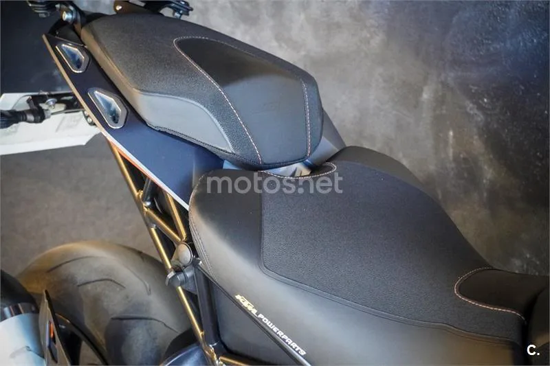 KTM 1290 Super Duke GT - Vista 17
