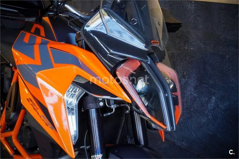 KTM 1290 Super Duke GT - Vista 6