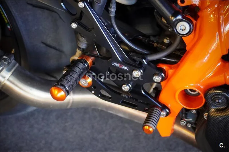 KTM 1290 Super Duke GT - Vista 9