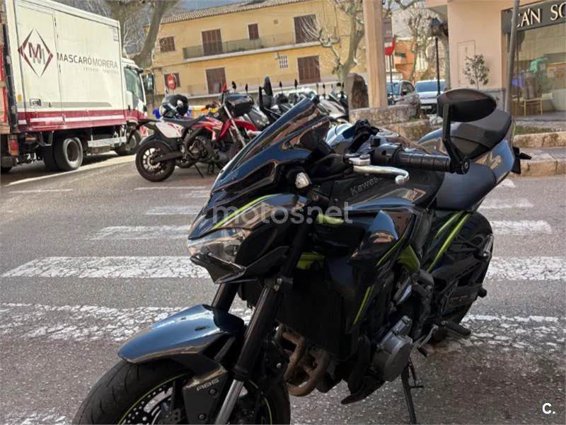 Kawasaki Z900 - Vista 3