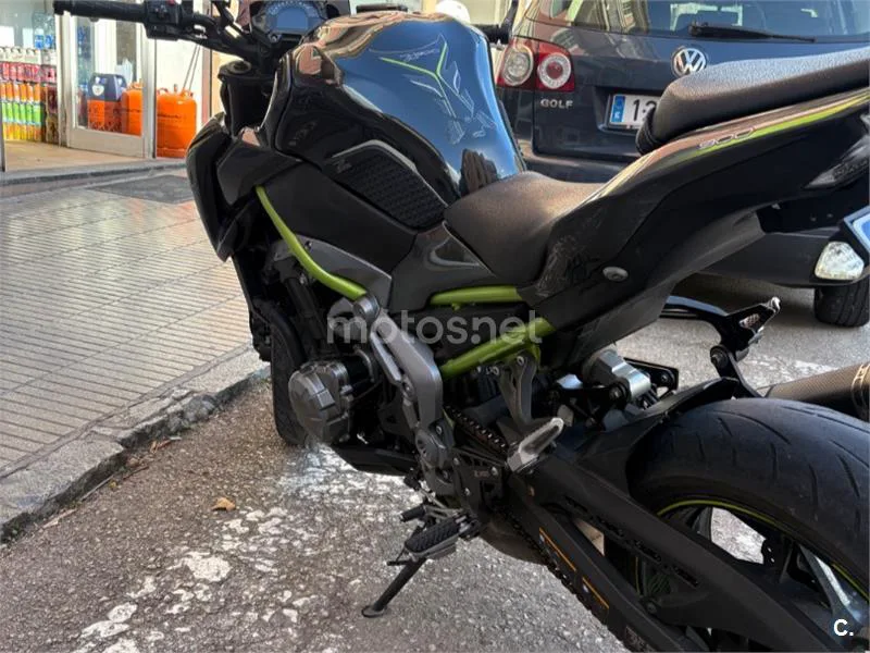 Kawasaki Z900 - Vista 4