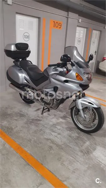 Honda NT650V Deauville - Vista 3