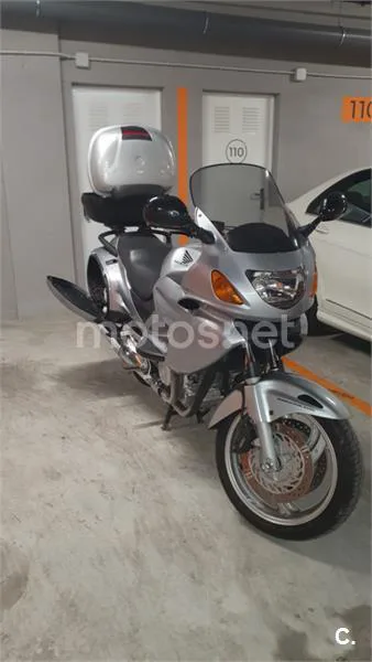Honda NT650V Deauville - Vista 8