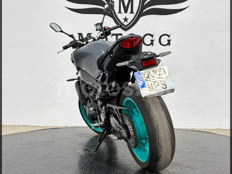 Yamaha MT-09 – Vista 9