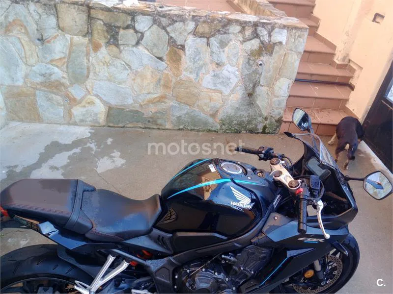 Honda CBR650R - Vista 10
