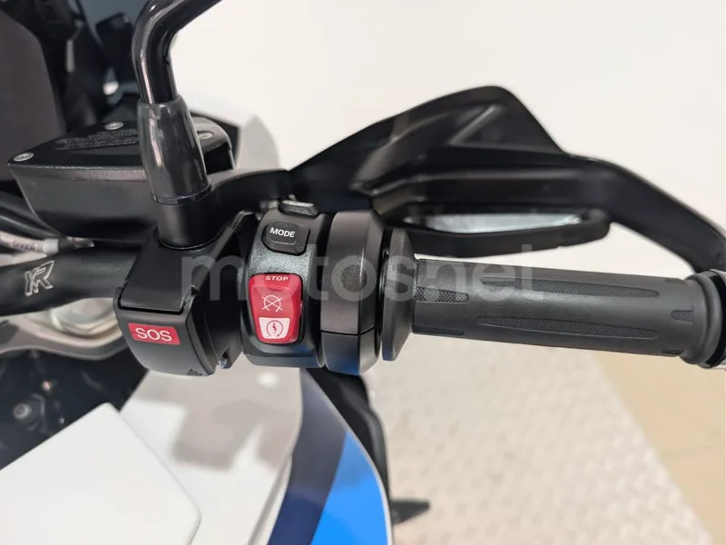 BMW S 1000 XR - Vista 11