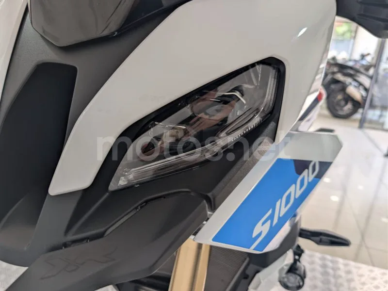 BMW S 1000 XR - Vista 16