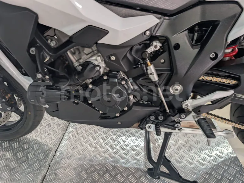 BMW S 1000 XR - Vista 21